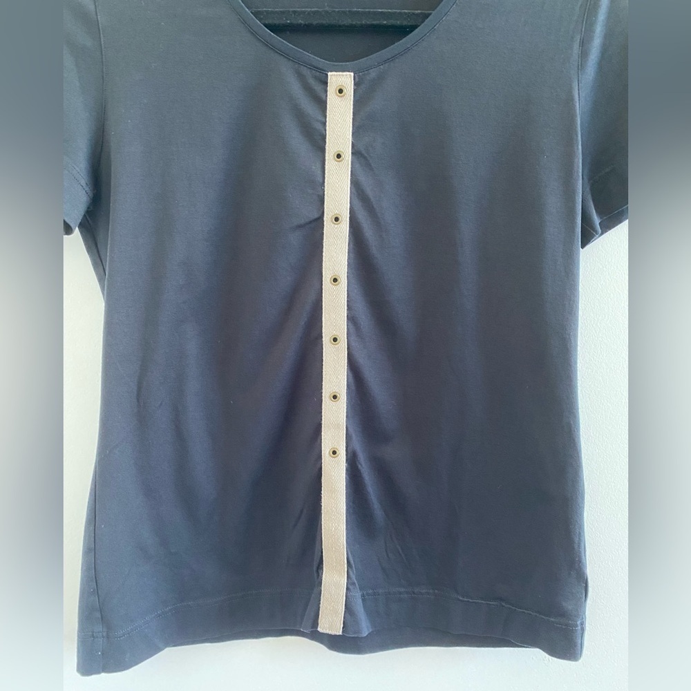 Akris Punto Black Short Sleeve Scoop Neck Rivet Detail Panel Tee Size 10 - Picture 2 of 6